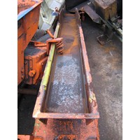 Petit couloir vibreur pour dosages ± 2300 x 200mm